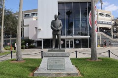 GMS Field entrance Steinbrenner statue